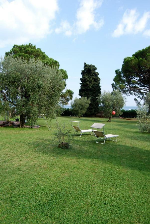 Bequi Bed & Breakfast San Felice del Benaco Exterior photo